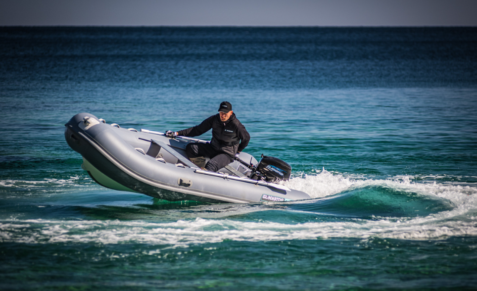 Лодка GLADIATOR RIB380AL в Санкт-Петербурге