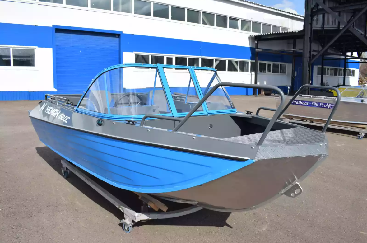 Алюминиевый катер Неман-450 DC в Санкт-Петербурге