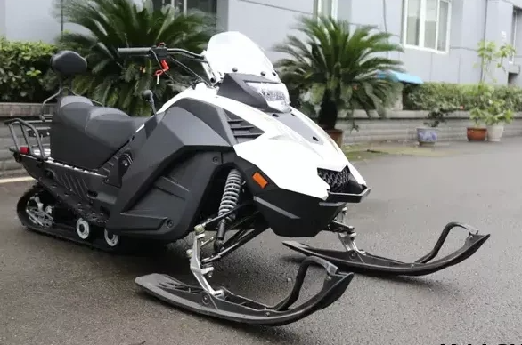 Снегоход ULAR 220 в Санкт-Петербурге