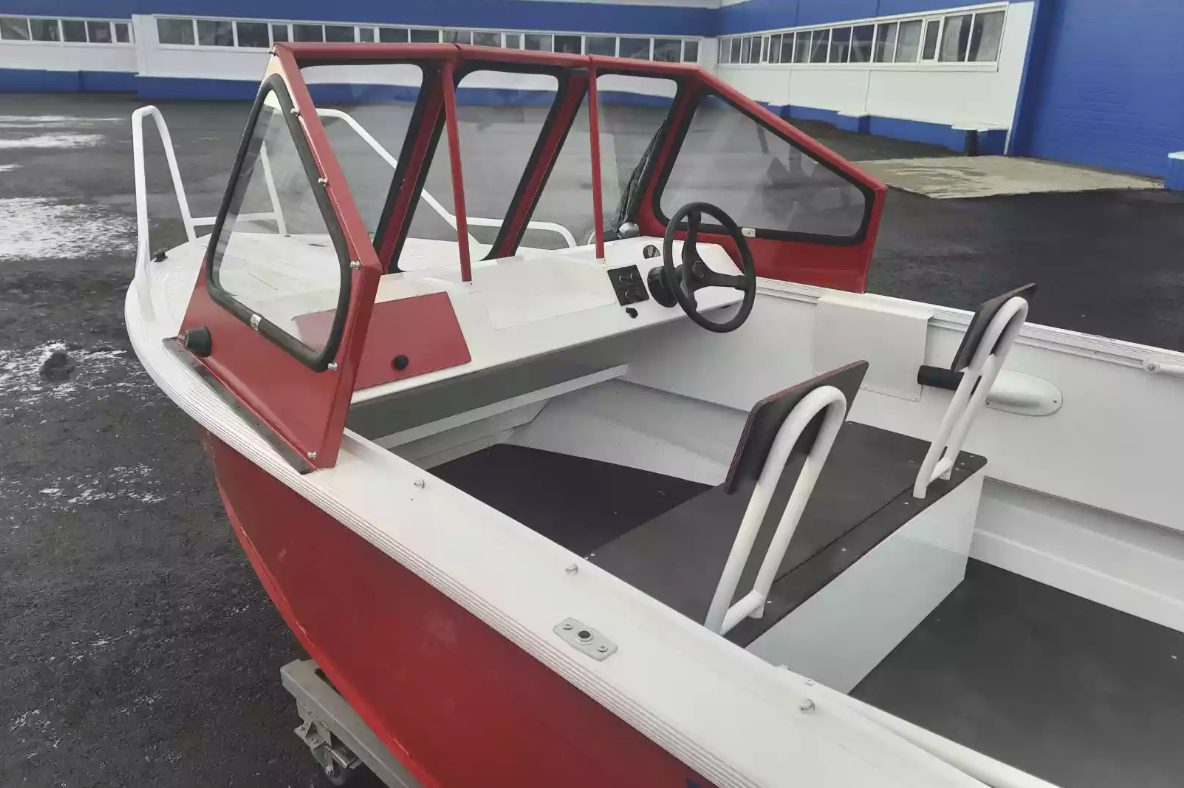 Алюминиевый катер Wyatboat-490 DCM Pro в Санкт-Петербурге