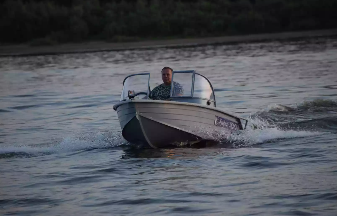 Алюминиевая лодка Wyatboat-390 DCM в Санкт-Петербурге