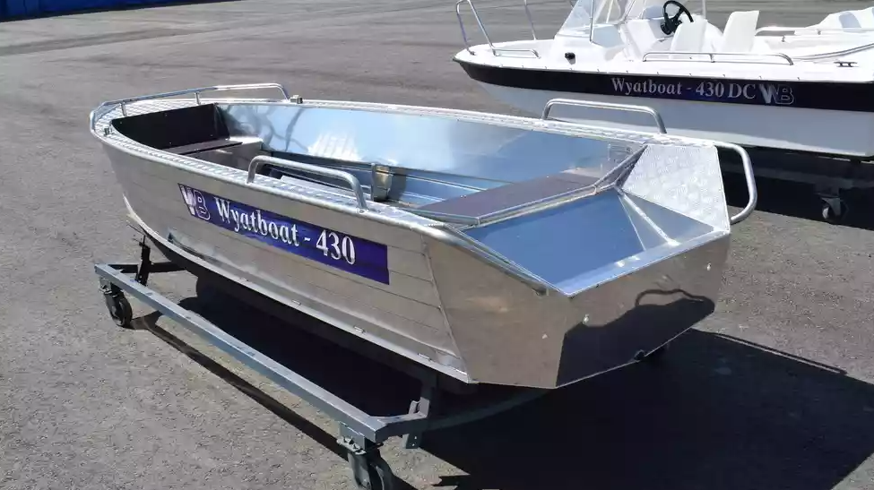 Алюминиевая лодка  Wyatboat-430М в Санкт-Петербурге