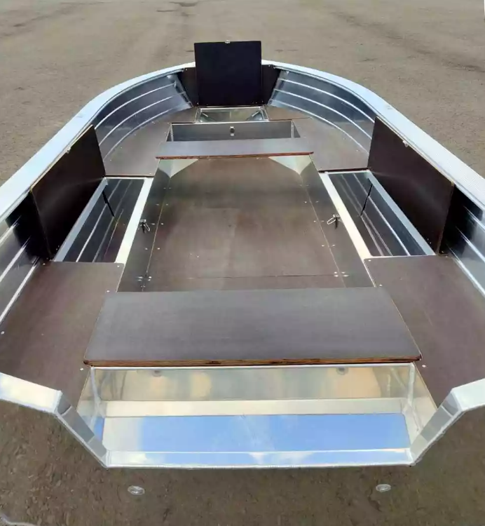 Алюминиевая лодка Неман-400 в Санкт-Петербурге