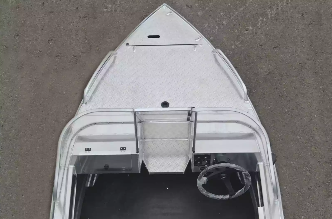 Алюминиевая лодка  Neman-400 PRO в Санкт-Петербурге