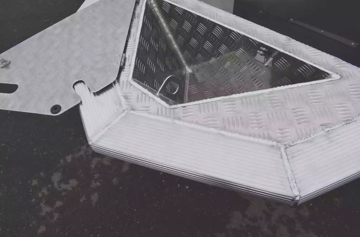 Алюминиевый катер Неман-450 DC NEW без покраски в Санкт-Петербурге