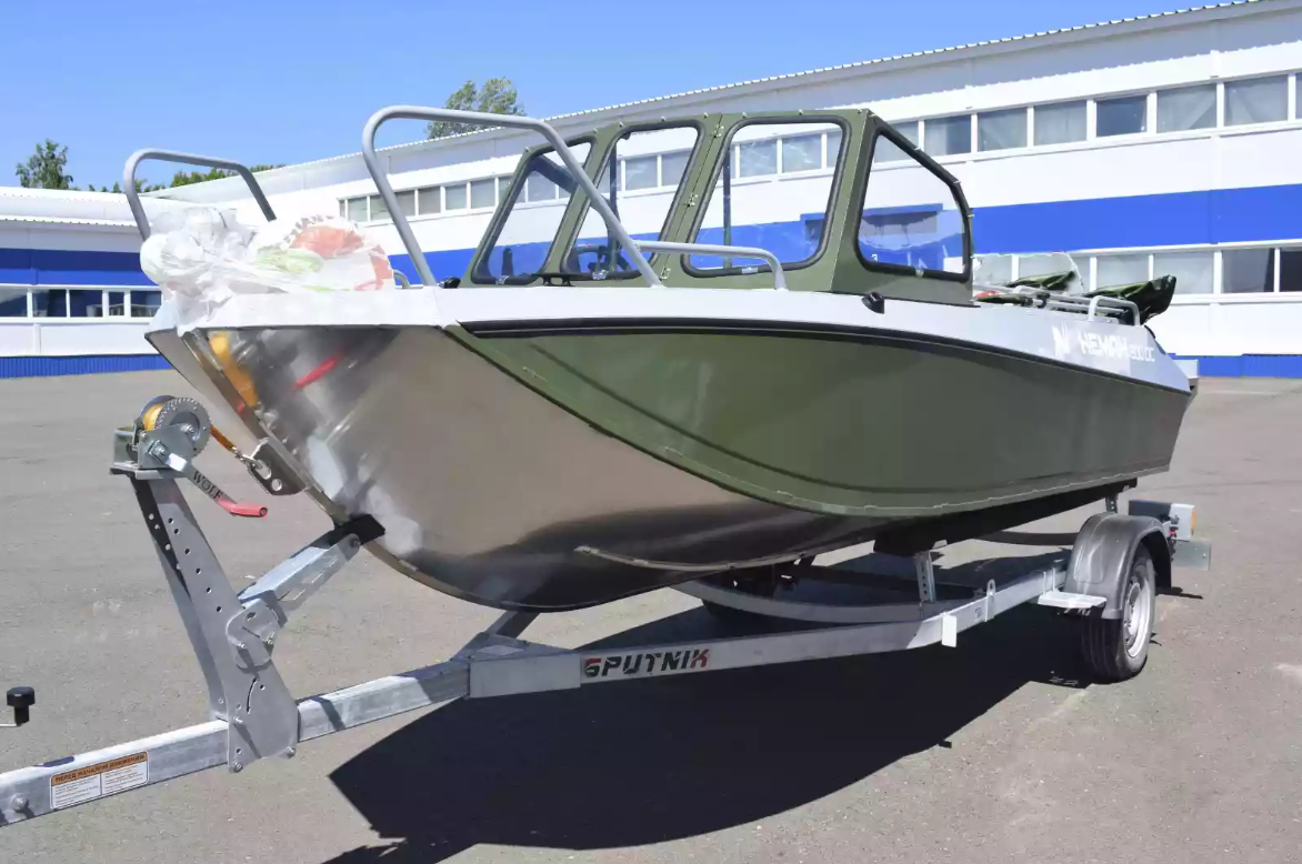 Алюминиевый катер Неман-500 DC Pro в Санкт-Петербурге