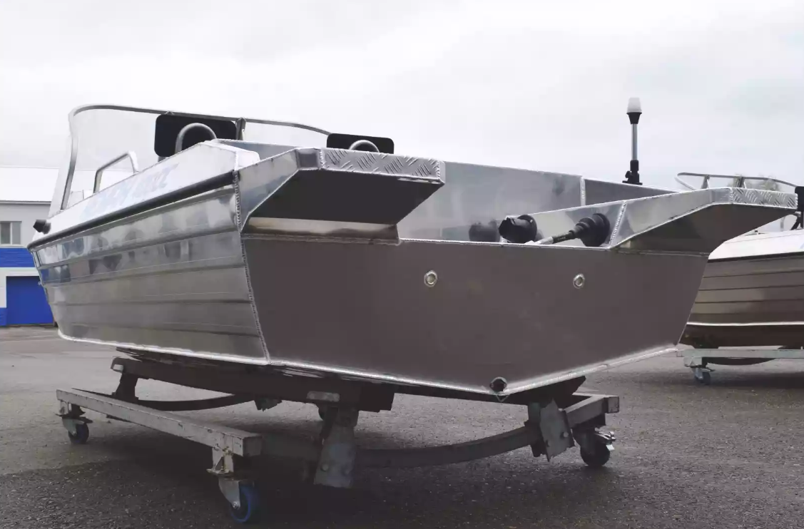 Алюминиевая лодка  Neman-400 DC в Санкт-Петербурге