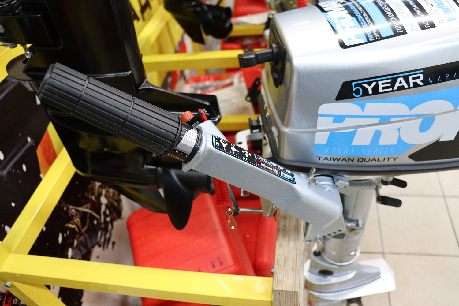 Лодочный мотор PROMAX SP5FHS (внешний бак 12 л) в Санкт-Петербурге