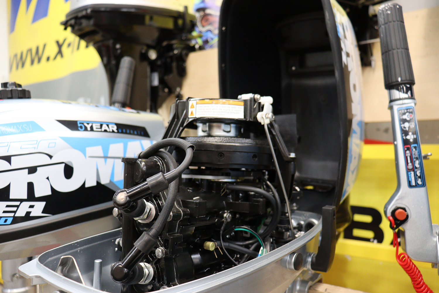 Лодочный мотор PROMAX SP9.9FHS LIGHT в Санкт-Петербурге