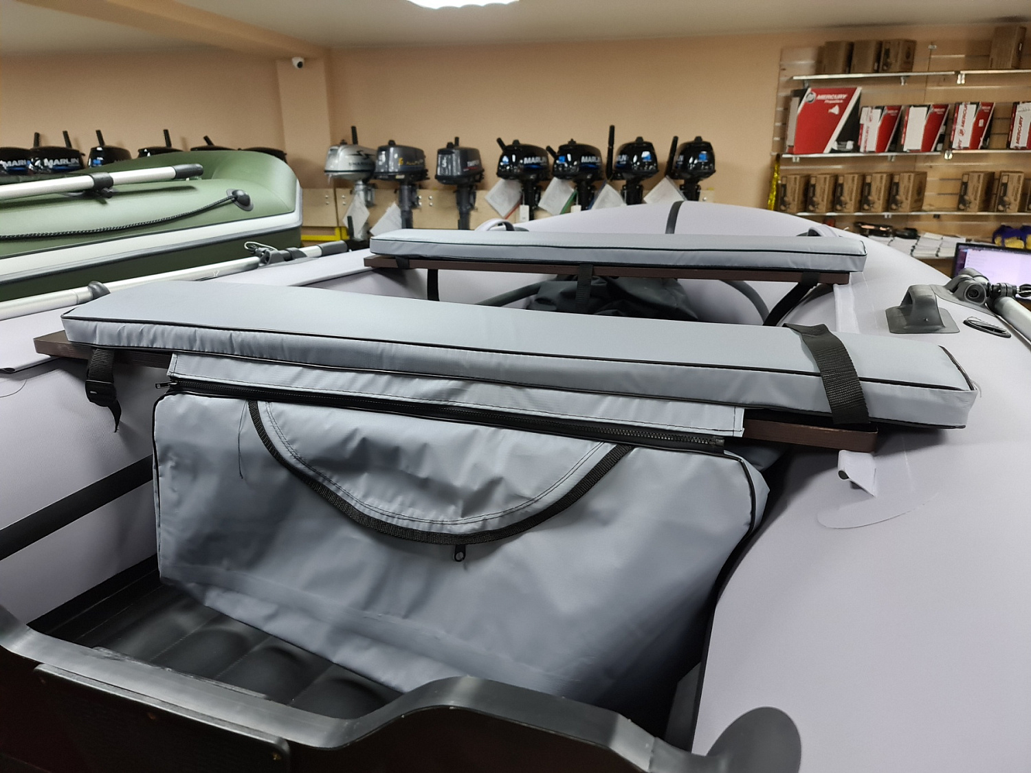 КОМПЛЕКТ МЯГКИХ НАКЛАДОК С СУМКОЙ ДЛЯ ЛОДОК 110Х20 СЕРЫЙ в Санкт-Петербурге