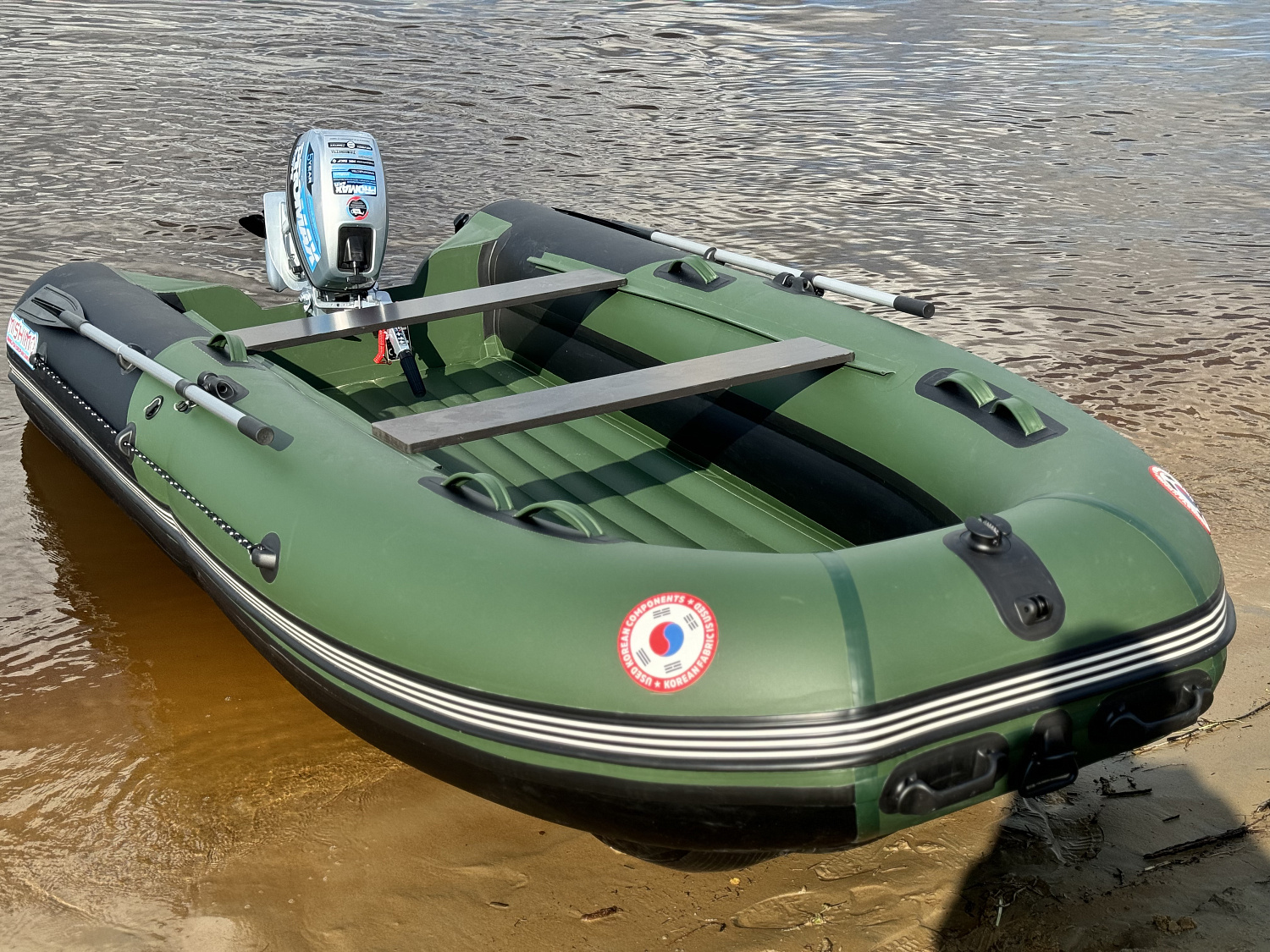 Лодка MISHIMO BIG FLOOR 440 в Санкт-Петербурге