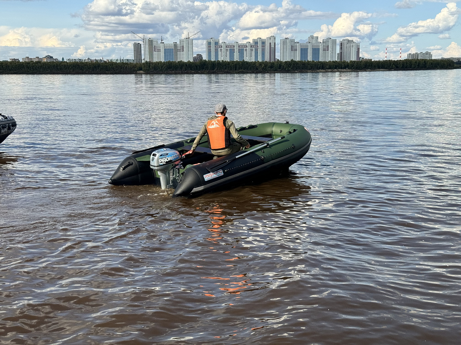 Лодка MISHIMO BIG FLOOR 380 в Санкт-Петербурге