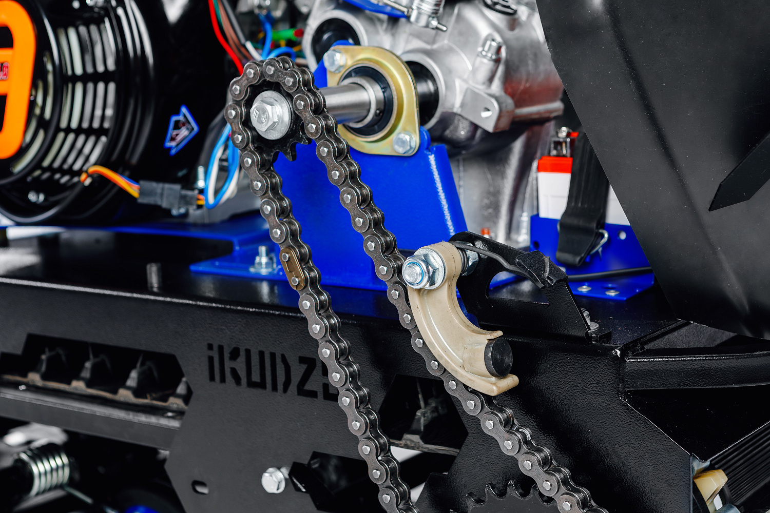 МОТОБУКСИРОВЩИК IKUDZO LONG 2.0 1700/500 EKR19 в Санкт-Петербурге