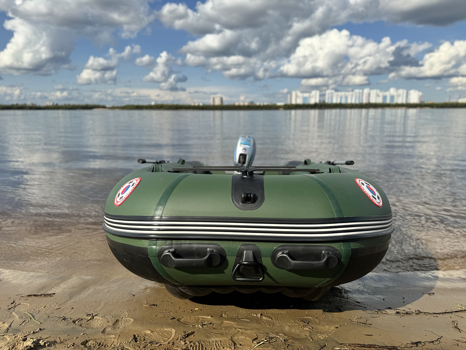 Лодка MISHIMO BIG FLOOR 440 в Санкт-Петербурге