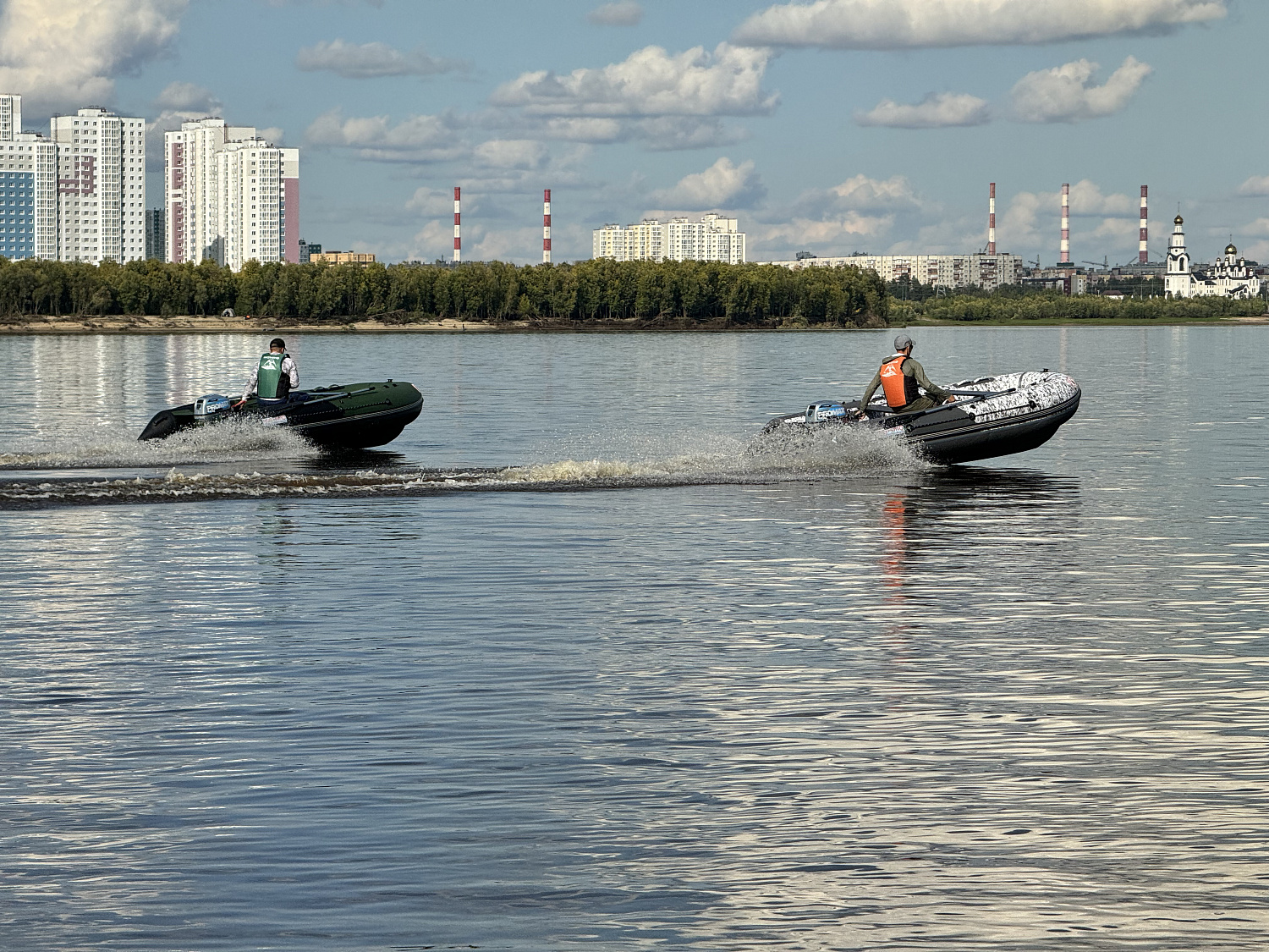 Лодка MISHIMO BIG FLOOR 440 в Санкт-Петербурге