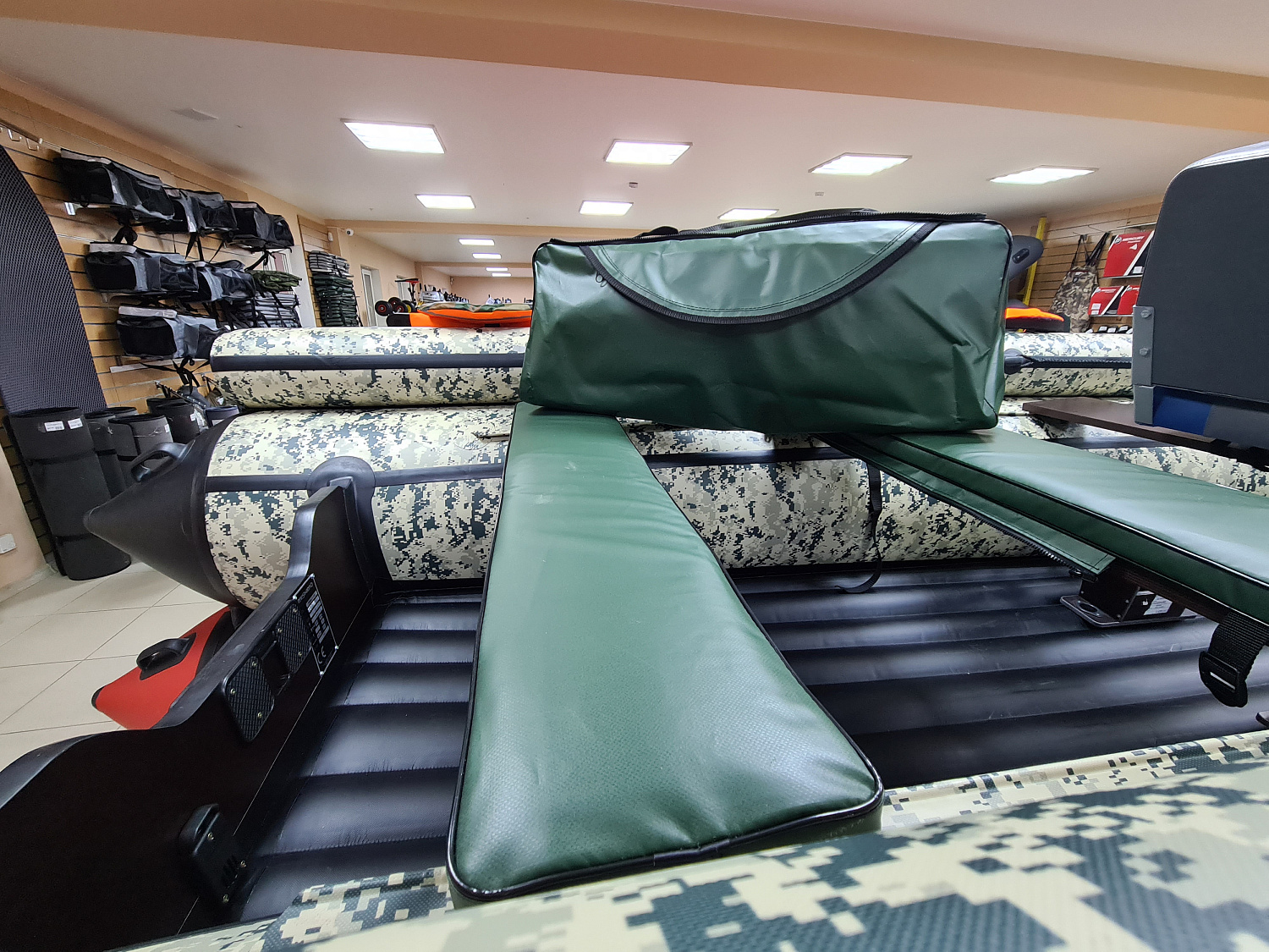 КОМПЛЕКТ МЯГКИХ НАКЛАДОК С СУМКОЙ ДЛЯ ЛОДОК 110Х20 ЗЕЛЕНЫЙ в Санкт-Петербурге