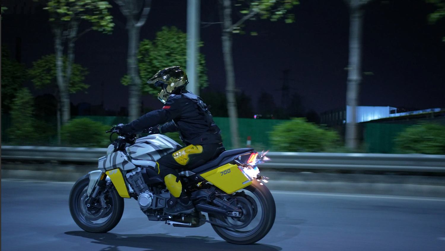 Мотоцикл Benda LFS 700 в Санкт-Петербурге