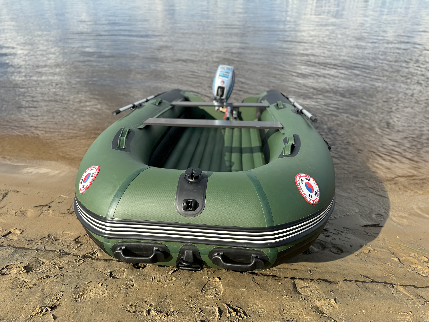 Лодка MISHIMO BIG FLOOR 380 в Санкт-Петербурге